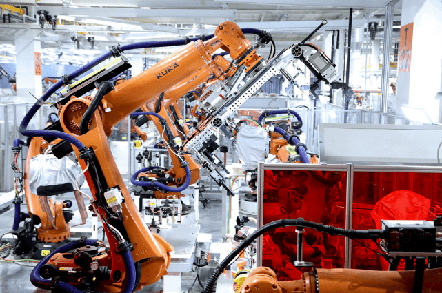 上汽大眾陳賢章的八年變革之路 技術(shù)開(kāi)發(fā)引領(lǐng)企業(yè)轉(zhuǎn)型